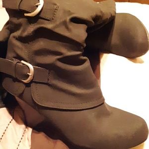Ladies boots